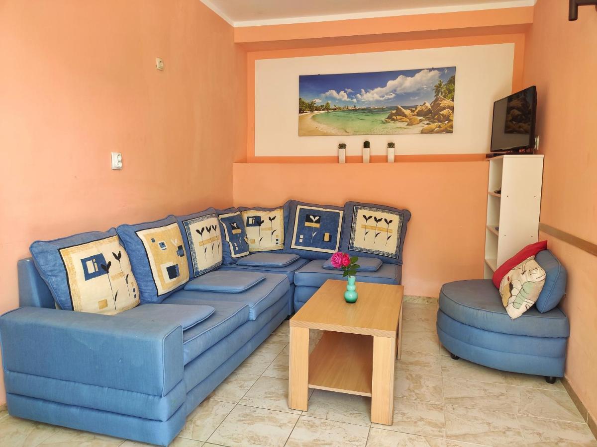 Apartments Gvozdenovic Petrovac Exteriör bild