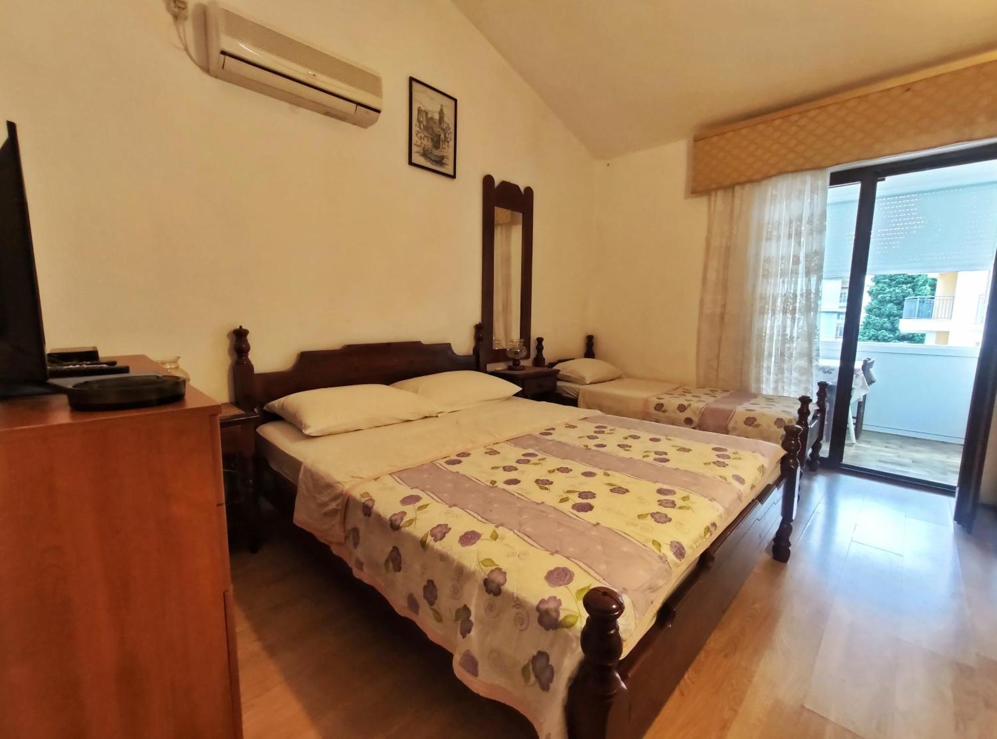Apartments Gvozdenovic Petrovac Rum bild